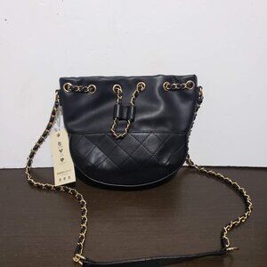 NWT Melie Bianco Los Angeles Black Vegan Purse Crossbody Bag Gold Chain Accent
